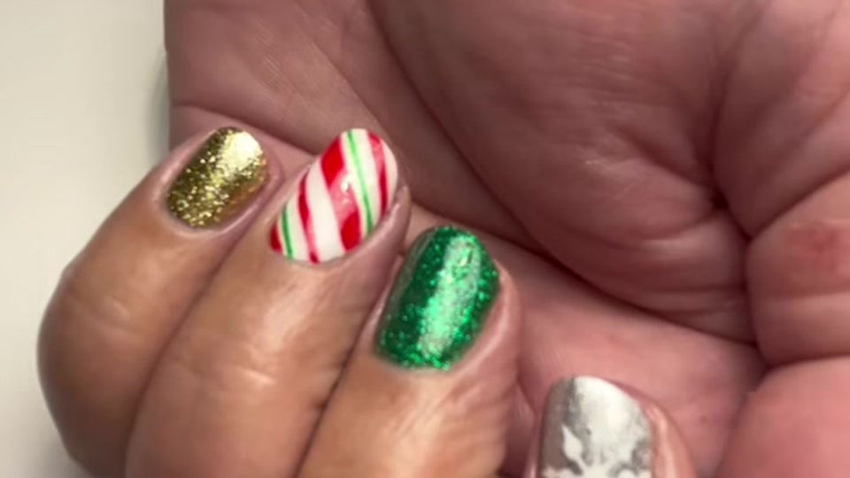 Elf inspired Christmas nails